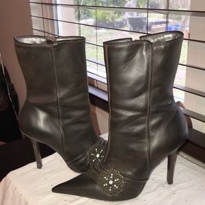 Steve Madden Brown Leather Booties!